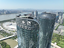 字工场分享：玻璃幕墙广告字制作周期需要多长时间？