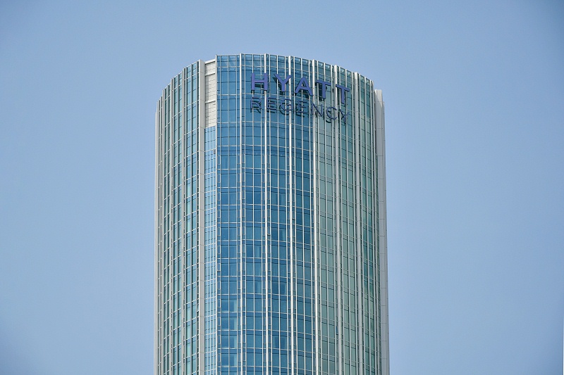 楼体发光字