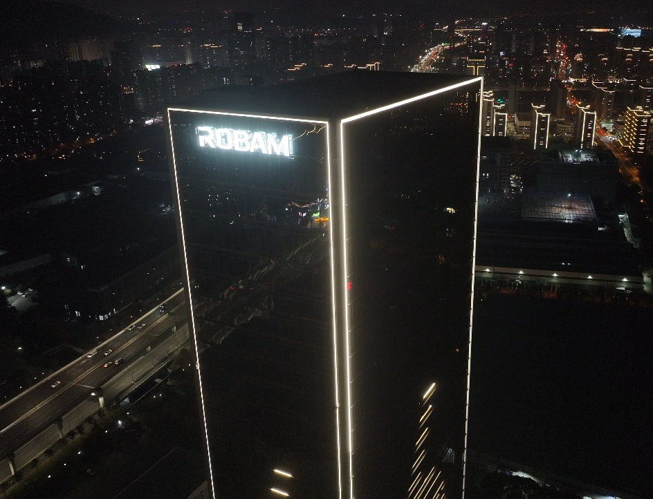 2026高空发光字厂价公示：楼体工程5招避坑，同行劝你收藏