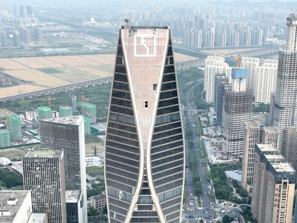 楼顶发光字制作厂家具备哪些资质？