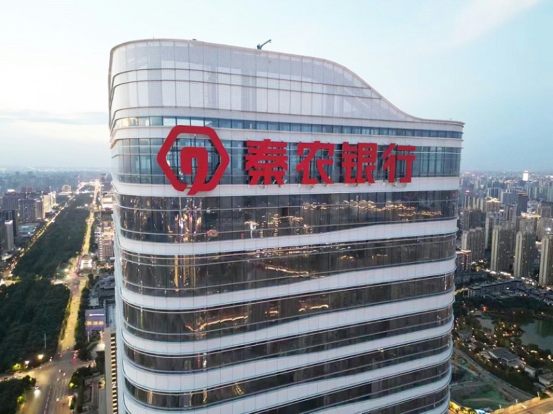 大楼外墙发光字使用寿命！
