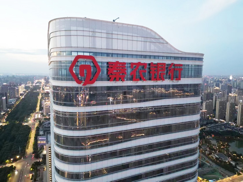 大楼外墙发光字使用寿命！